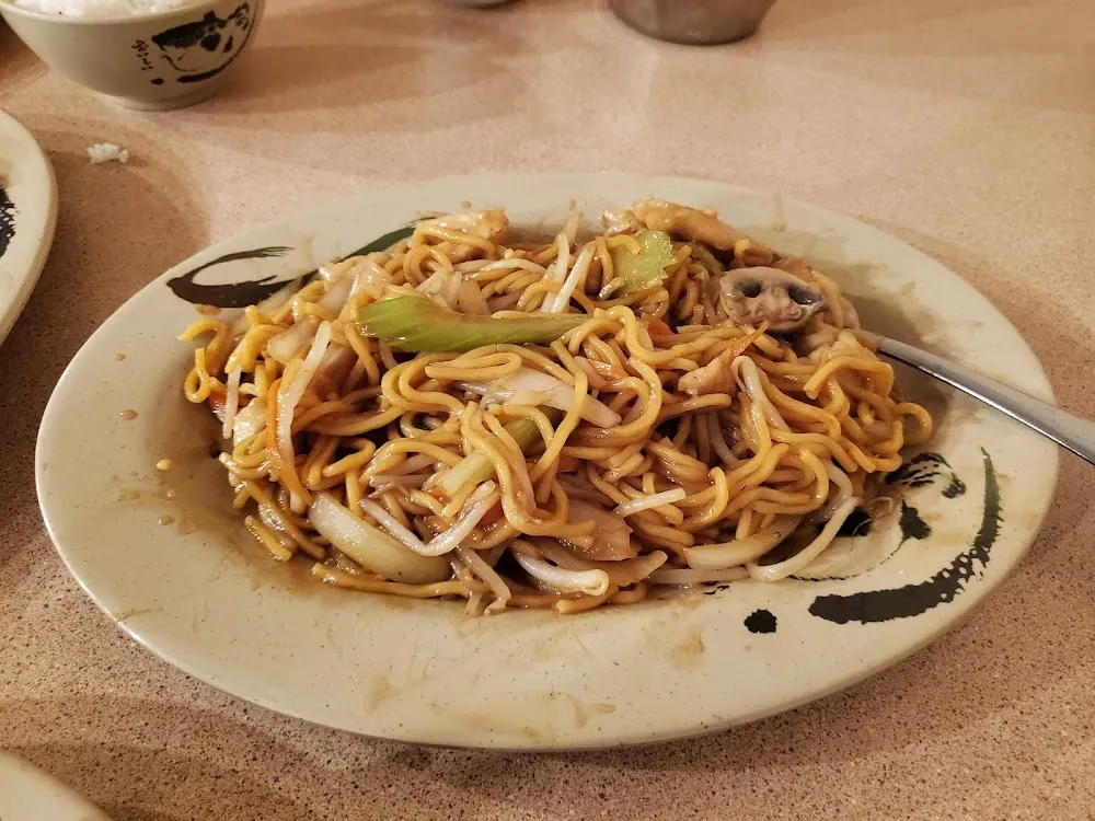 Chicken Lo Mein